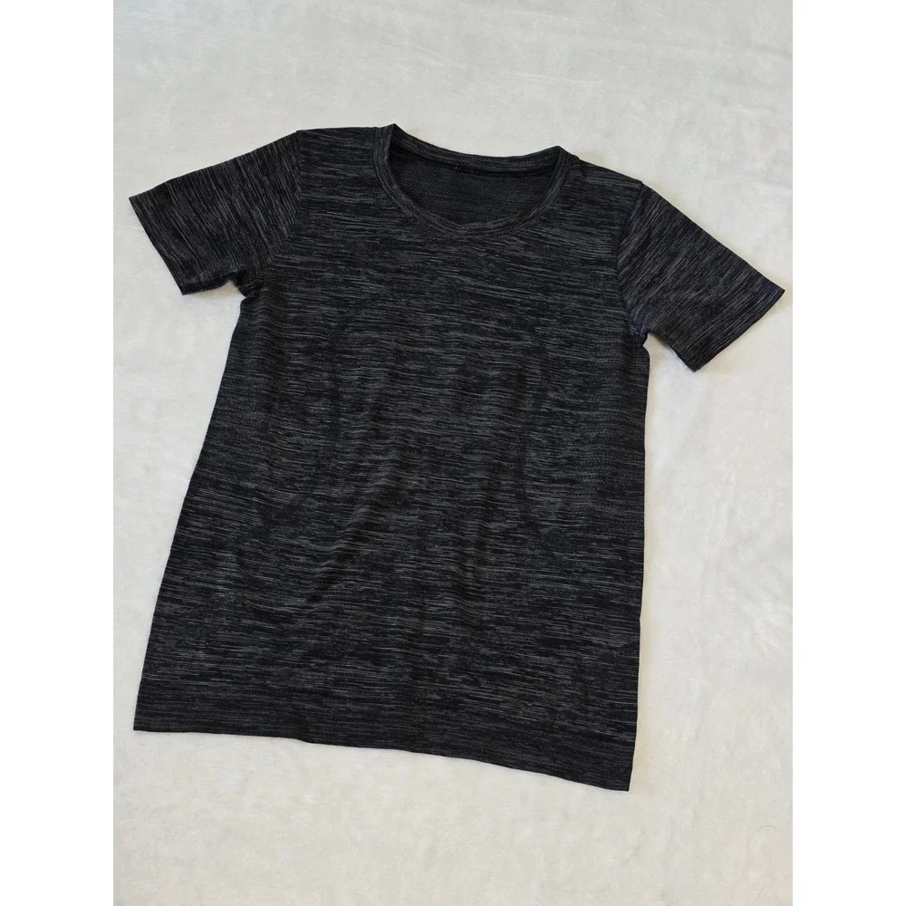 Lululemon Womens Best for Size 4 Heathered Gray Swiftly Relaxed Short Sleeve Tee
